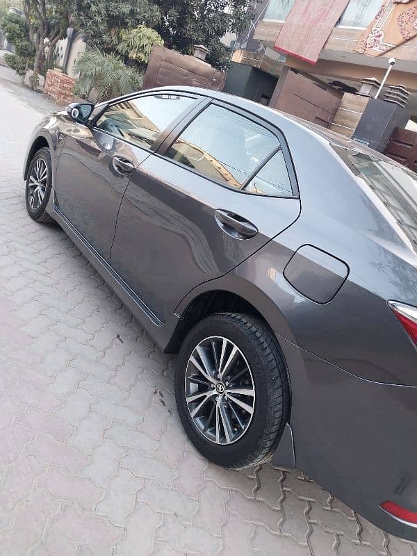 Toyota Corolla Altis 1.6 2020 Auto 3