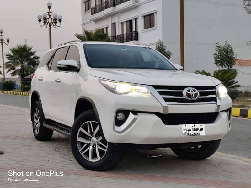 rent a car islamabad Rawalpindi Lahore corolla gli BRV prado fortuner 5