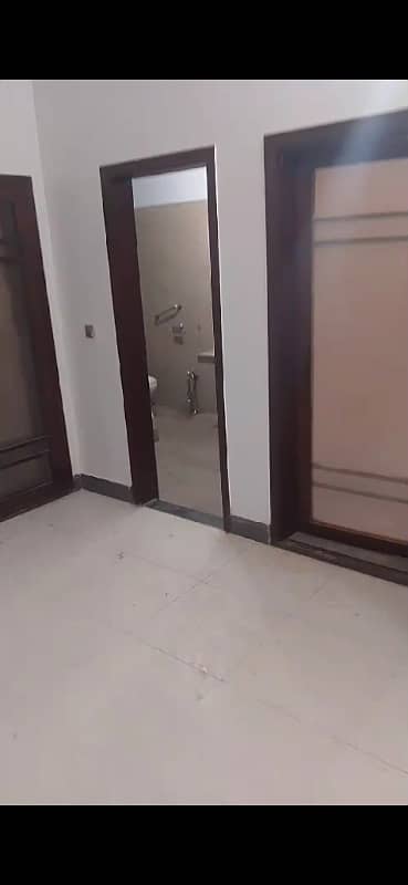 Double Storey 240 Square Yards House Available In Gulshan-e-Iqbal - Block 13/C For sale 2