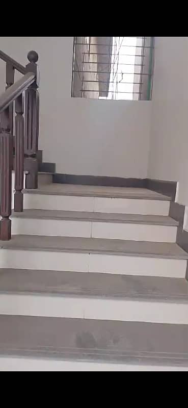 Double Storey 240 Square Yards House Available In Gulshan-e-Iqbal - Block 13/C For sale 33