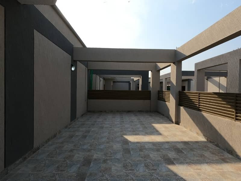 A Spacious 375 Square Yards House In Askari 5 - Sector J 13