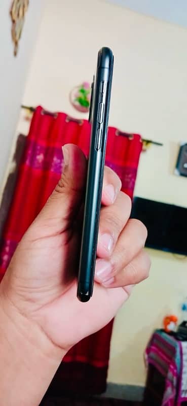 iPhone 11 Pro 256gb PTA Approved | Urgent Sell 4