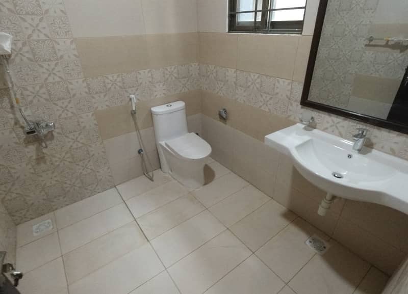 Spacious House Is Available In Askari 6 For sale 5