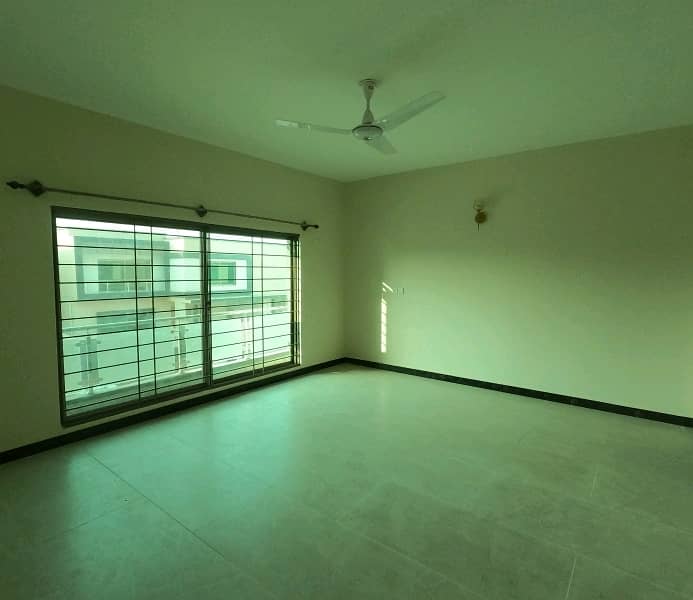 Spacious House Is Available In Askari 6 For sale 17