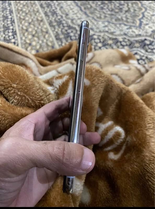 Apple iphone XS max 256 PTA Approved 1