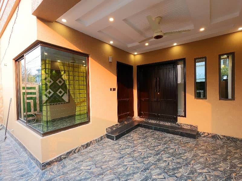 5- Marla Double Storey Beautiful House Is Available For Sale 3