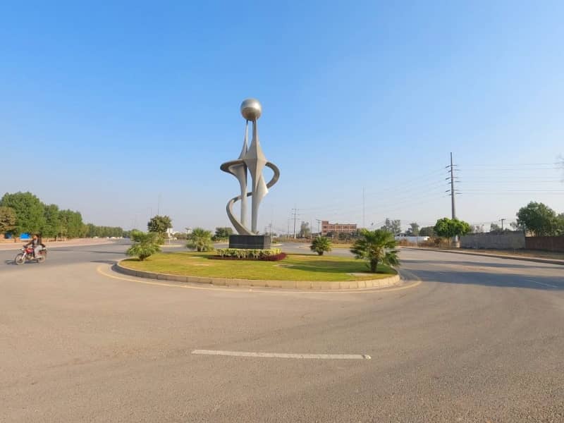 Ideally Located Commercial Plot Of 8 Marla Is Available For Sale In Lahore 0