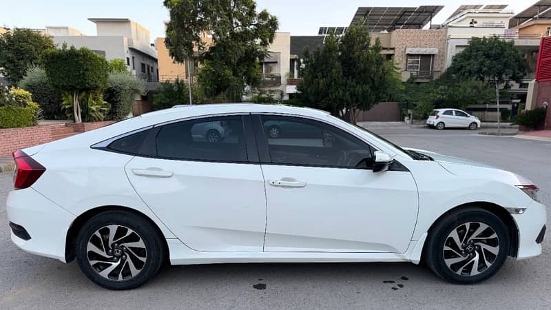 Honda Civic Oriel 2017 1