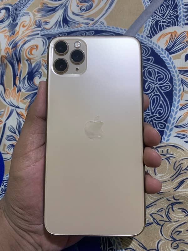 Iphone 11 pro max fu. . 64gb with box 0