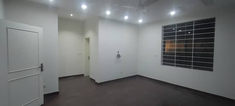 1 KANAL FULL HOUSE FOR RENT IN DHA PHASE 2 0