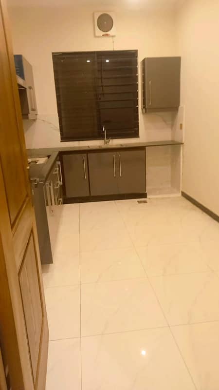 2 KANAL UPPER PORTION FOR RENT IN DHA PHASE 2 3