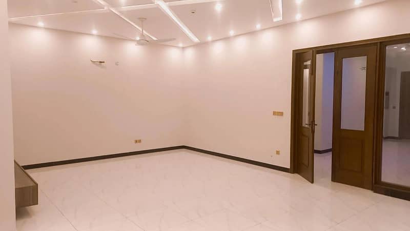 2 KANAL UPPER PORTION FOR RENT IN DHA PHASE 2 7