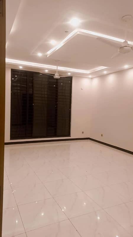 2 KANAL UPPER PORTION FOR RENT IN DHA PHASE 2 8