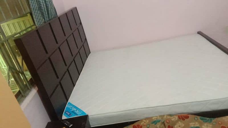 wooden bed set with metress 6