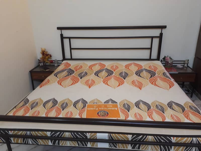 Double size bed set 1