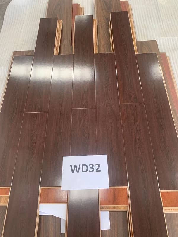 Wooden Floors/ Spc Flooring, Solid Wooden Flooring, Vinyl Floor . 2