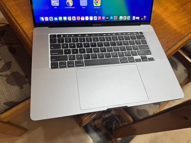 MacBook Pro 2019 - 16 inch (i9 & 1 TB) 2