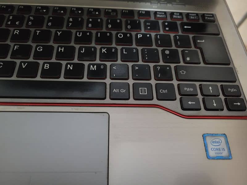 Fujitsu  Lifebook e series  E746 8gb 256 ssd 5