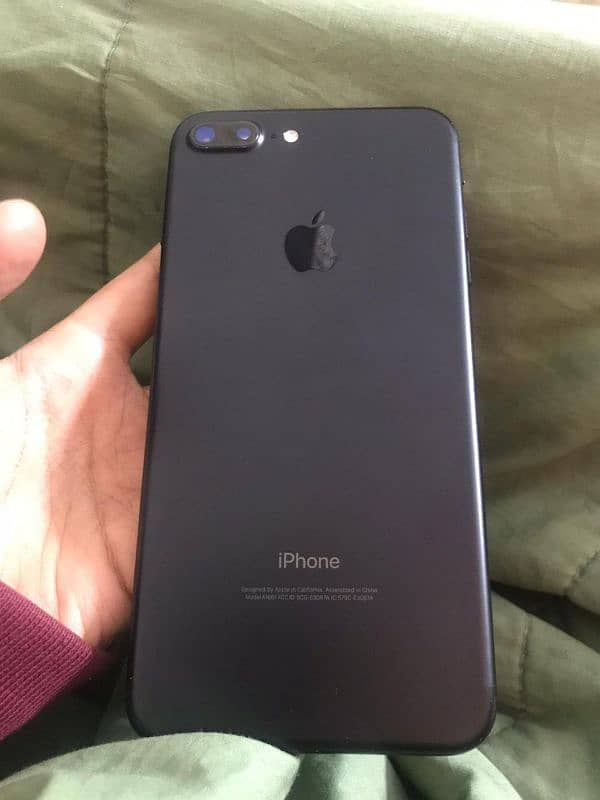 7plus black colour 4