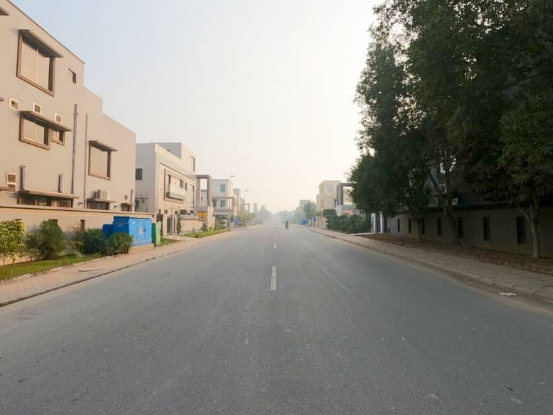 10 Marla House available for sale in Bahria Town - Johar Block, Lahore 2