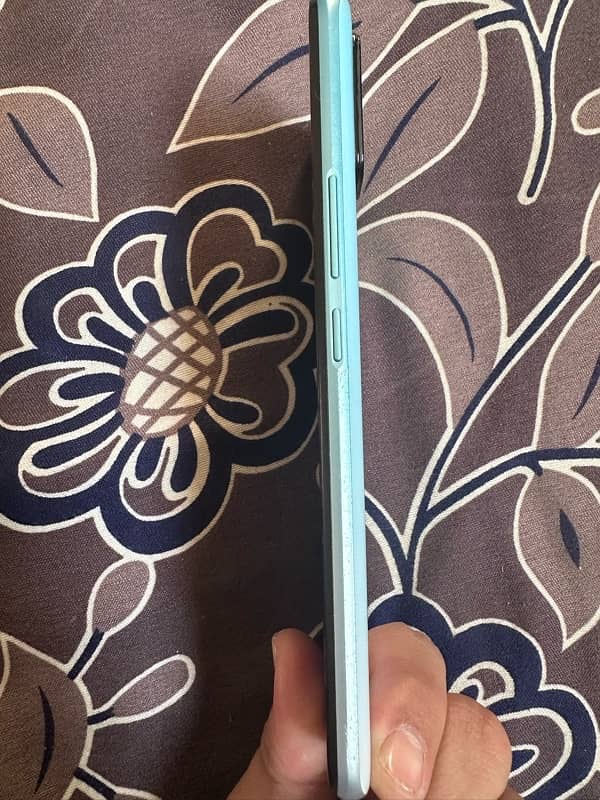 realme 7i 8/128 10/9 condition 2