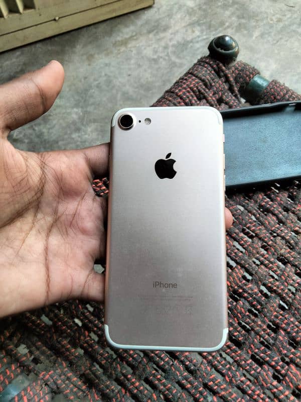 I phone 7 non pta 256 gb all ok set camera ok finger ok urgent sale 2