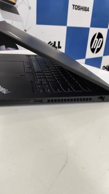 Lenovo ThinkPad T490 3