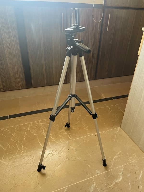 Mobile Tripod 1