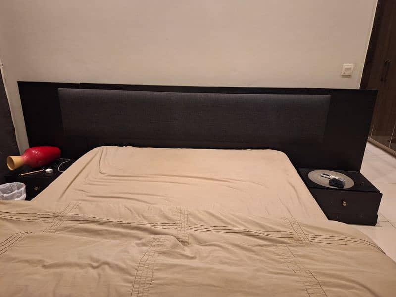 Double bed with mattress for urgent sale with two bed side tables 2