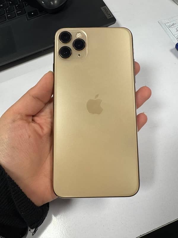 IPhone 11 Pro Max 64gb PTA Approved 1