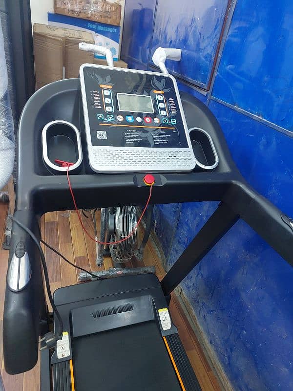 Treadmills / Running Machine / Elleptical  / Spinning bike / Gym cycle 6