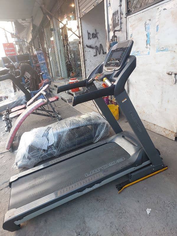 Treadmills / Running Machine / Elleptical  / Spinning bike / Gym cycle 8