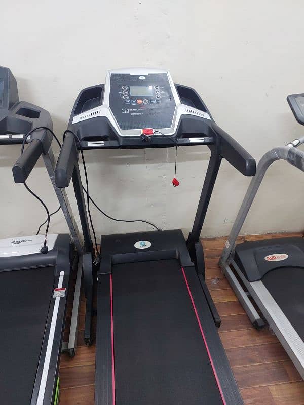 Treadmills / Running Machine / Elleptical  / Spinning bike / Gym cycle 8