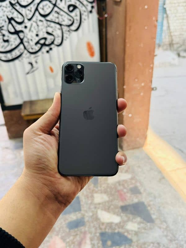 iphone 11 Pro Max 256GB Waterpack 1