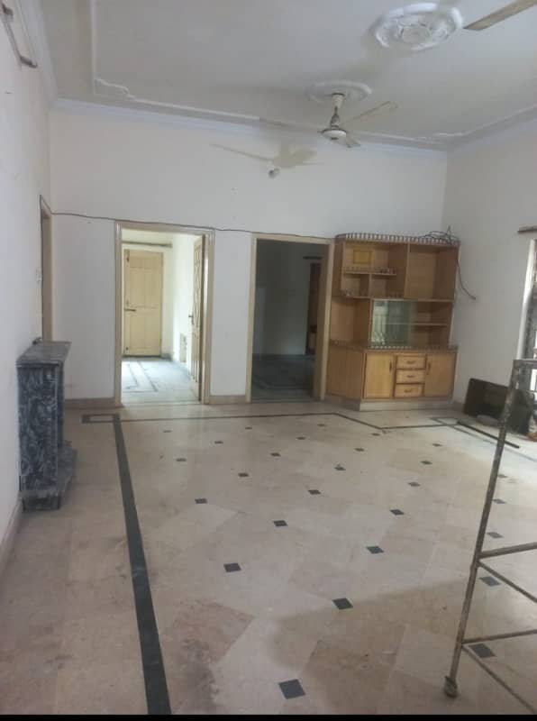 10 Marla Upper Portion In Chaklala Scheme III NEAR Commercial Market 0