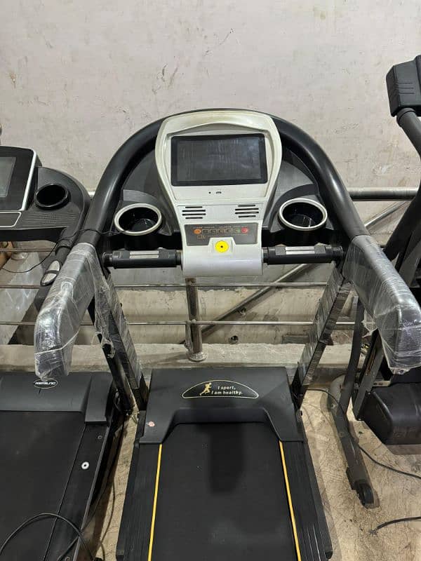 Treadmills / Running Machine / Elleptical  / Spinning bike / Gym cycle 7