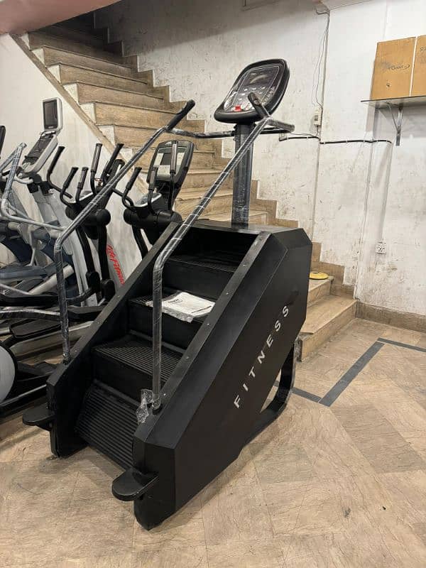 Treadmills / Running Machine / Elleptical  / Spinning bike / Gym cycle 19