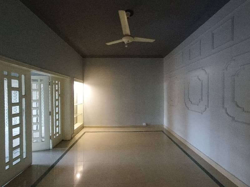 BEAUTIFUL VIP LUXURY HOUSE FOR SALE IN CHAKLALA SCHEME III CANTT 10