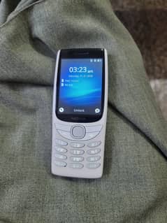 Nokia 8210