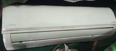 BEST CONDITION HOME USE AC FOR SALE