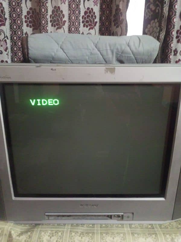 OLD Tv for sale 6