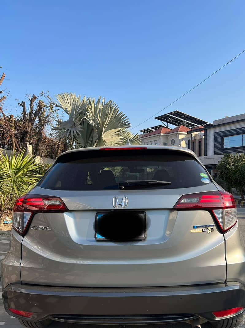 Honda Vezel Hybrid X 2014 1