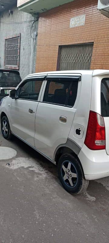 Suzuki Wagon R 2019 3