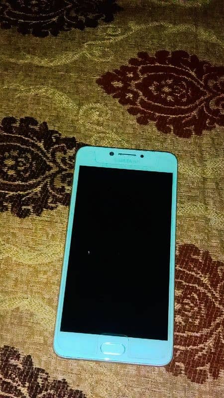 Samsung galaxy C7 pro 1