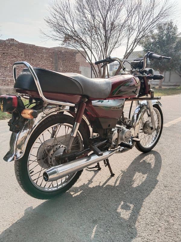 Honda cd 70 2022 model total genuine home used bike for sale. 7