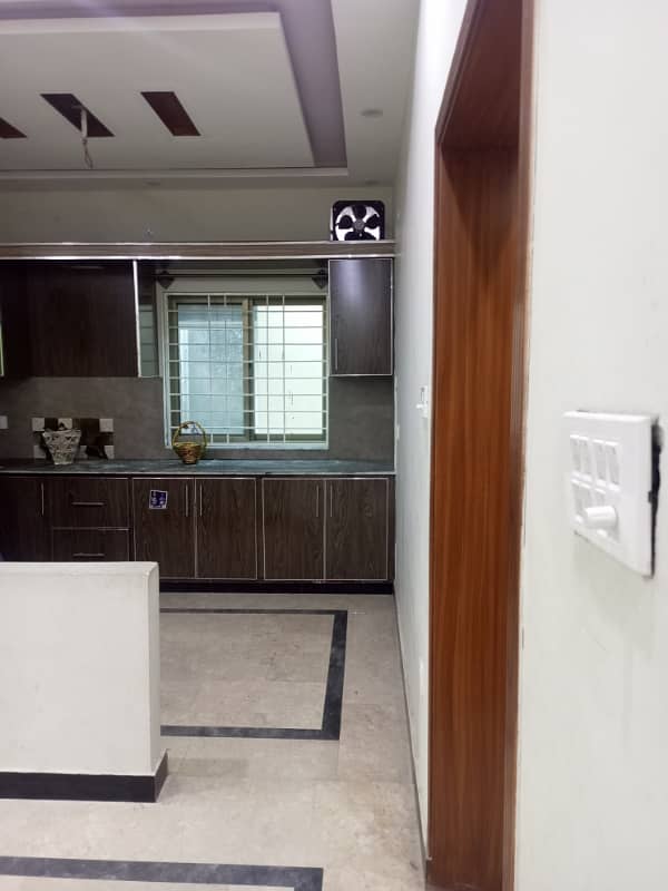 Upper portion house for rent. Near nust double road. 8