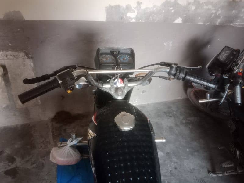 Honda 125 black 2017 model 6