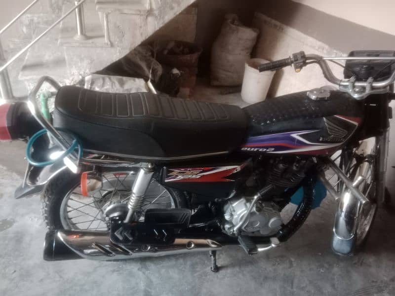 Honda 125 black 2017 model 7