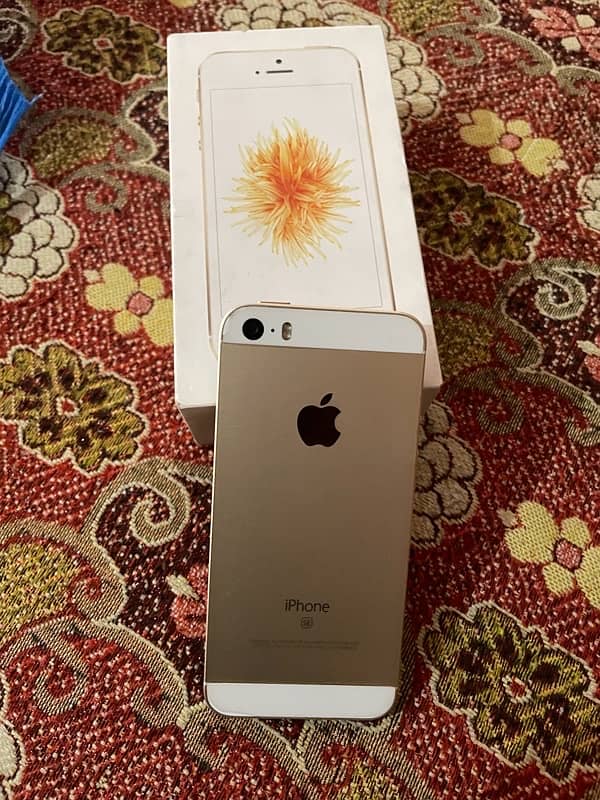 I phone se 2016 officiall pta approved with box 2