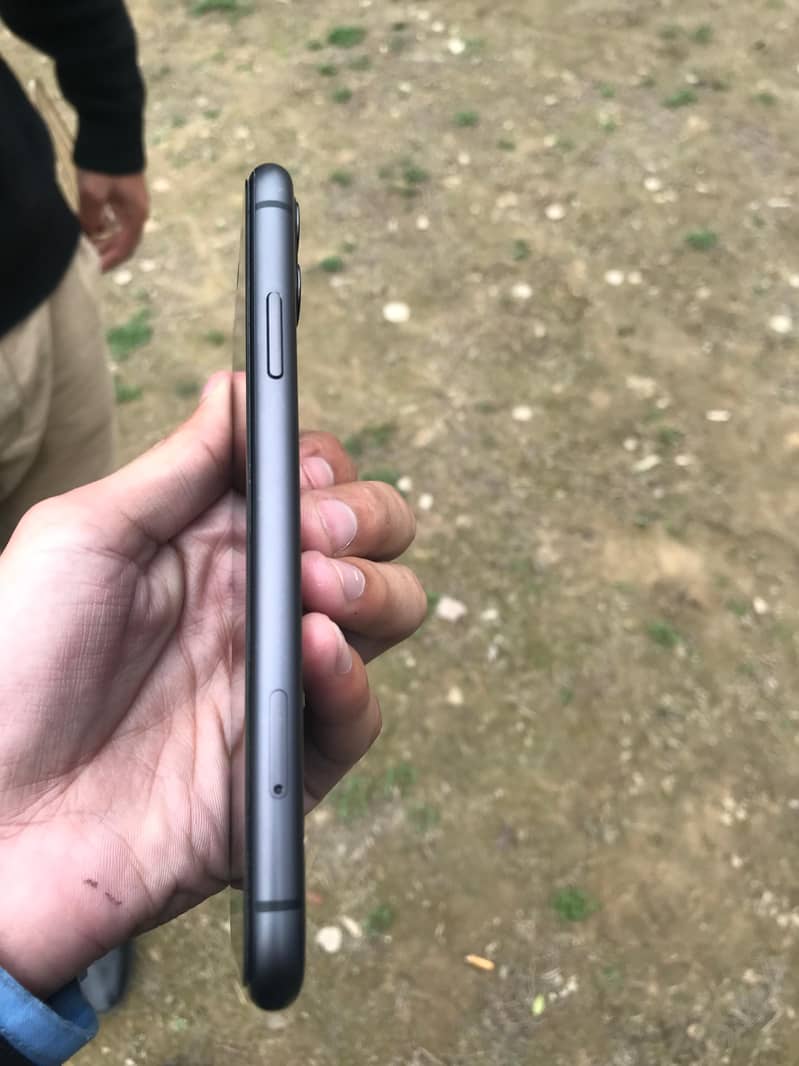 iPhone 11 (Non-PTA) in Islamabad Rawalpindi 6